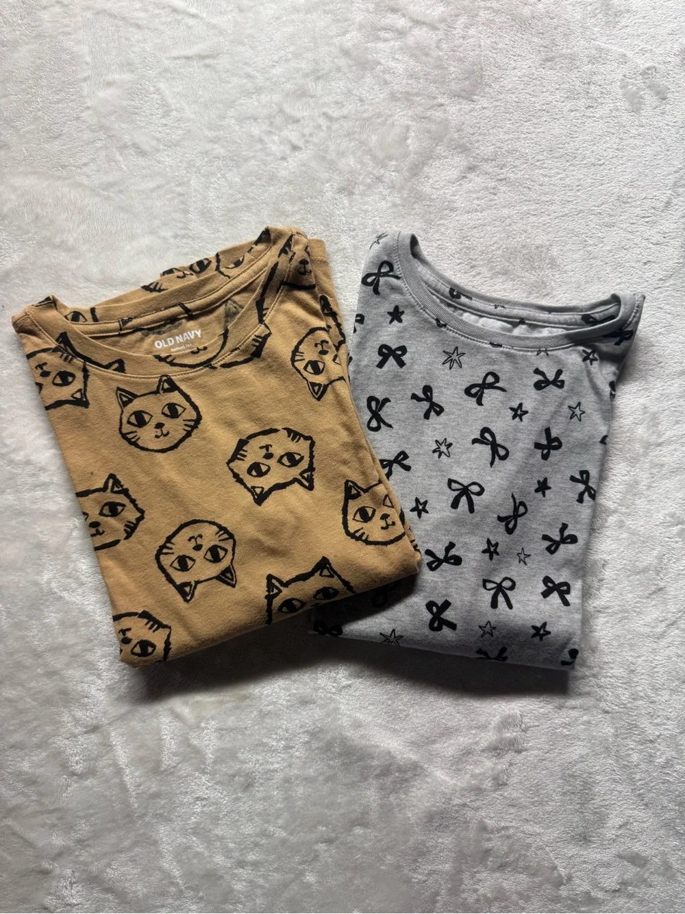 Old Navy Girls Long Sleeve Tee Lot of 2 Size L 10/12 Cat Bow Print